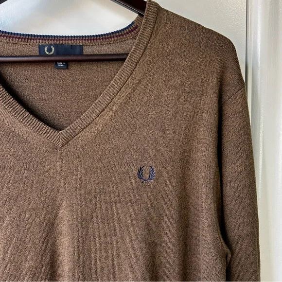 Fred Perry Men's Merino V-Neck Sweater Brown - Picture 2 of 9